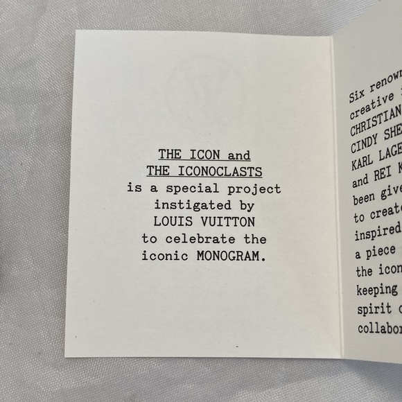 LOUIS Vuitton Monogram Iconoclasts Jumbo Luggage Tag - Picture 10 of 12